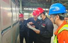 【工程快报】包钢安全管理部对长材厂2#线加热炉项目施工现场进行检查